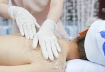 Có nên tắm trắng không? Trả lời của BS Da liễu Có nên tắm trắng không? Trả lời của BS Da liễu